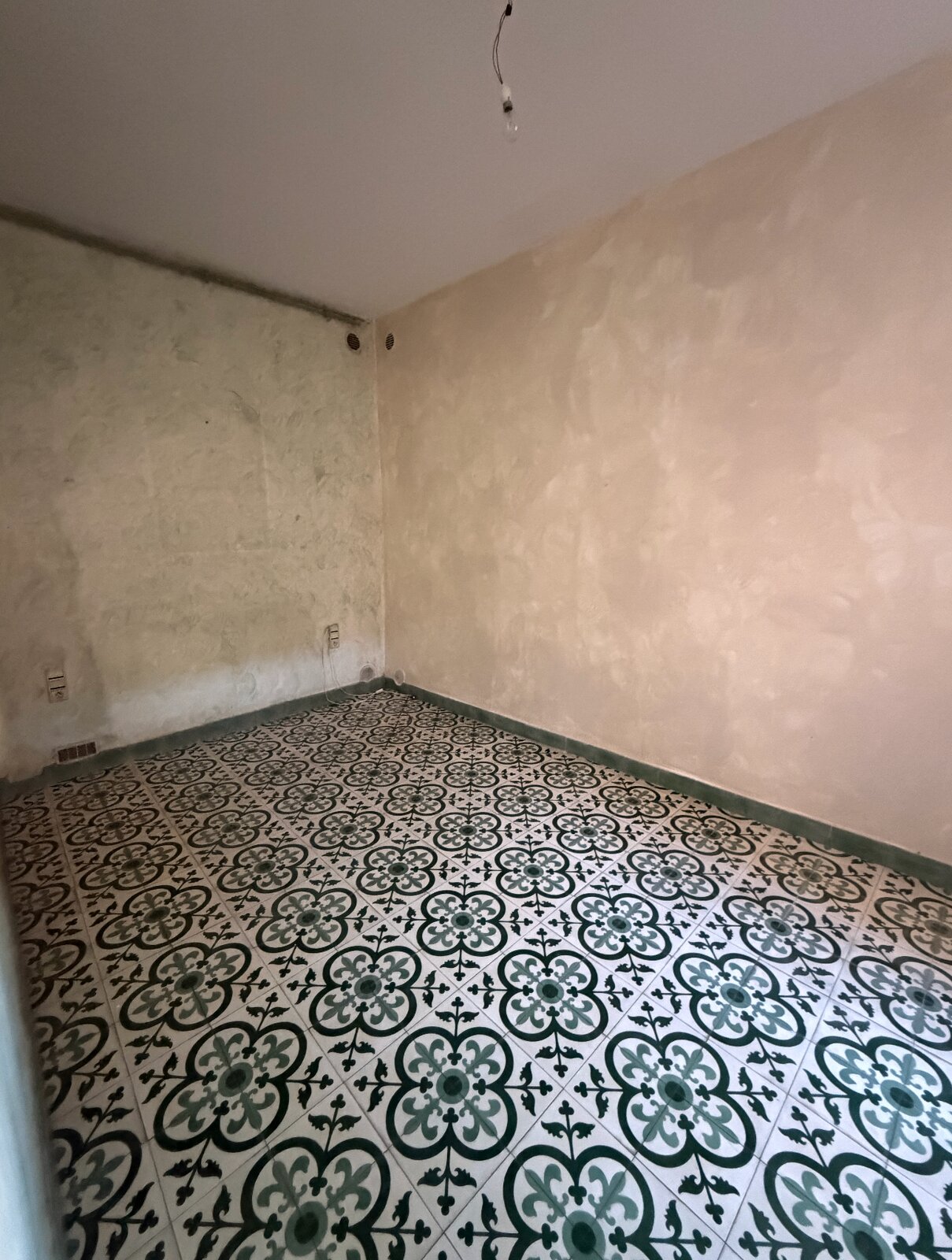 T2 à rénover de 33,13 m² de surface utile en rez-de-chaussée à Rangueil — photo 2
