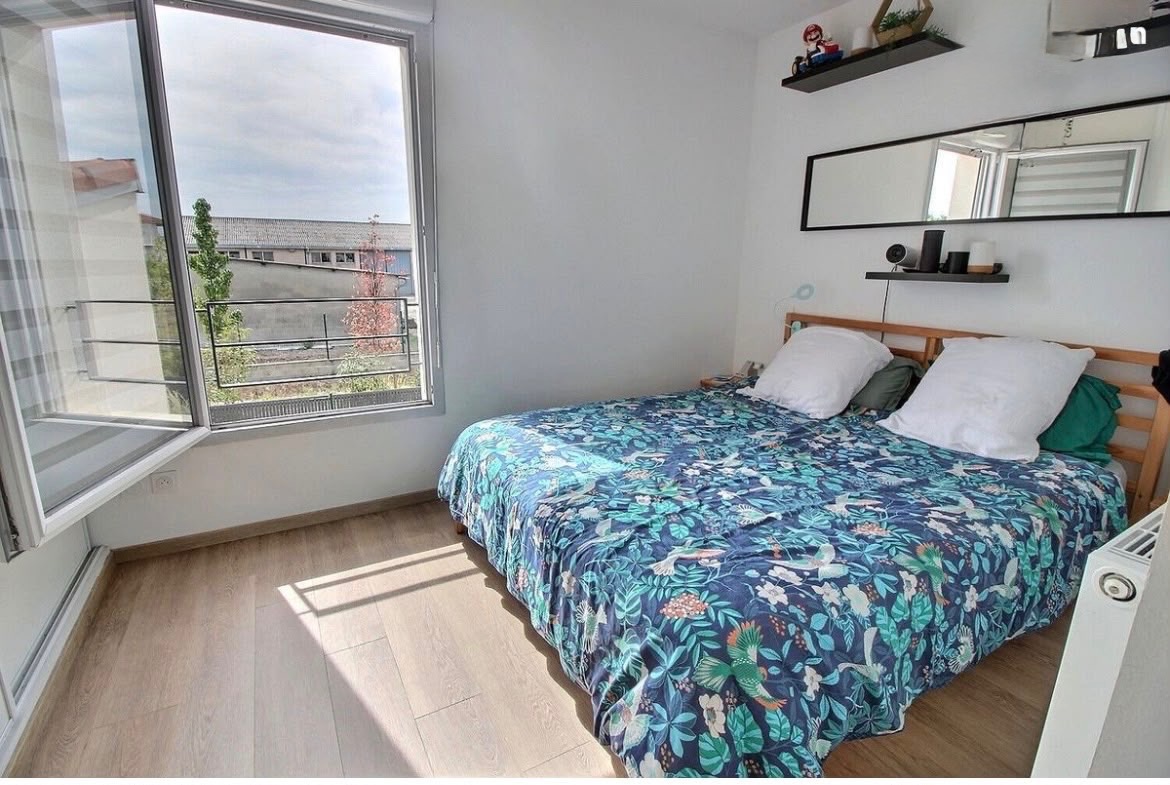 Maison T4 récente de 83 m² avec garage et jardin clos — photo 6