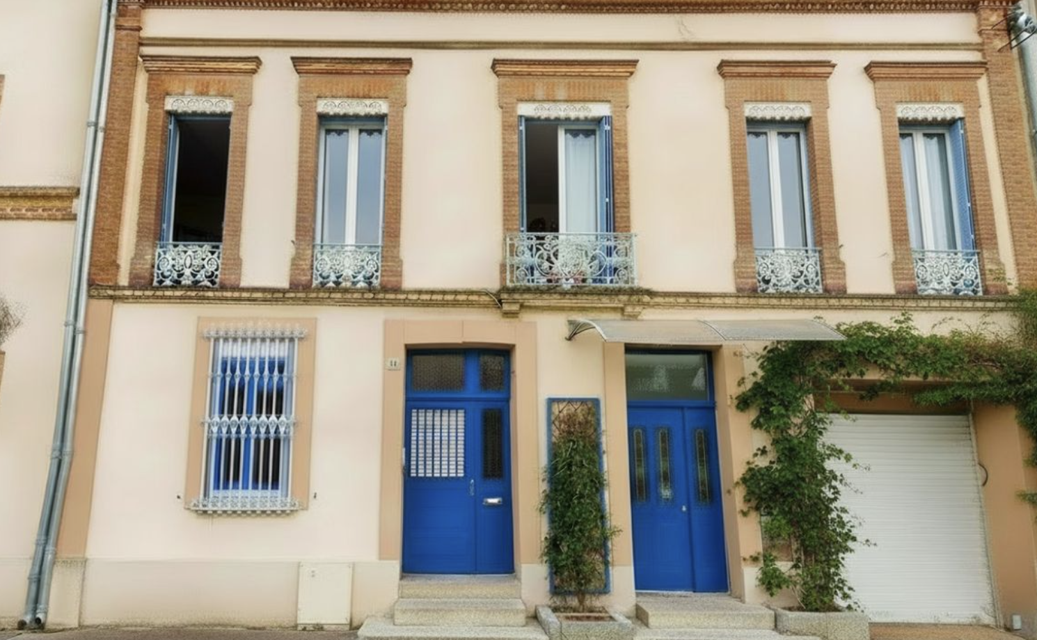 T2 brut de 46 m² de surface utile avec ascenseur — idéal investisseur ou premier achat