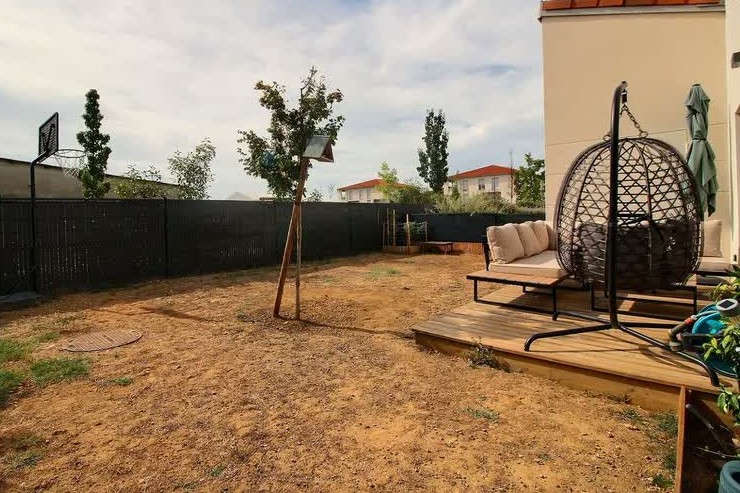 Maison T4 récente de 83 m² avec garage et jardin clos — photo 2