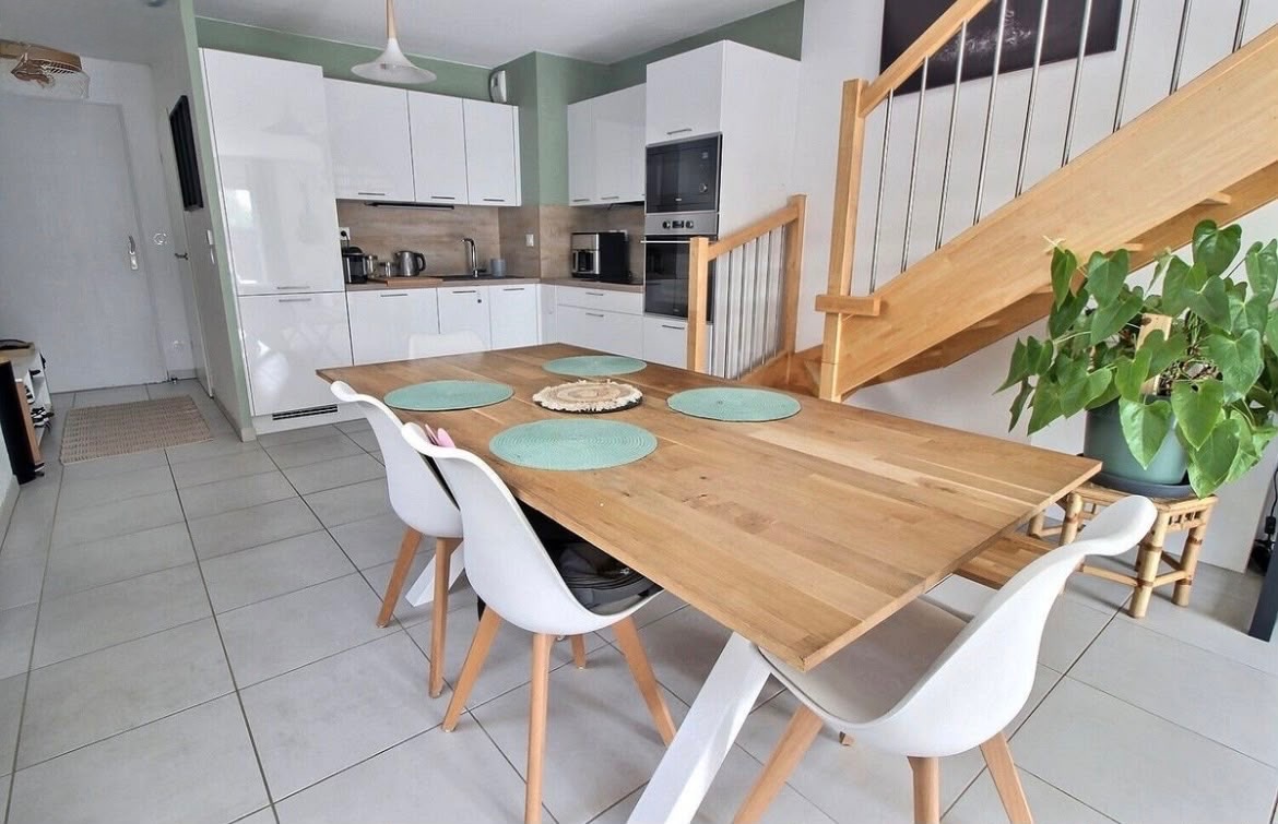 Maison T4 récente de 83 m² avec garage et jardin clos — photo 2