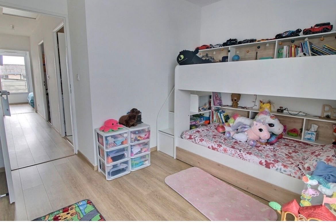Maison T4 récente de 83 m² avec garage et jardin clos — photo 6